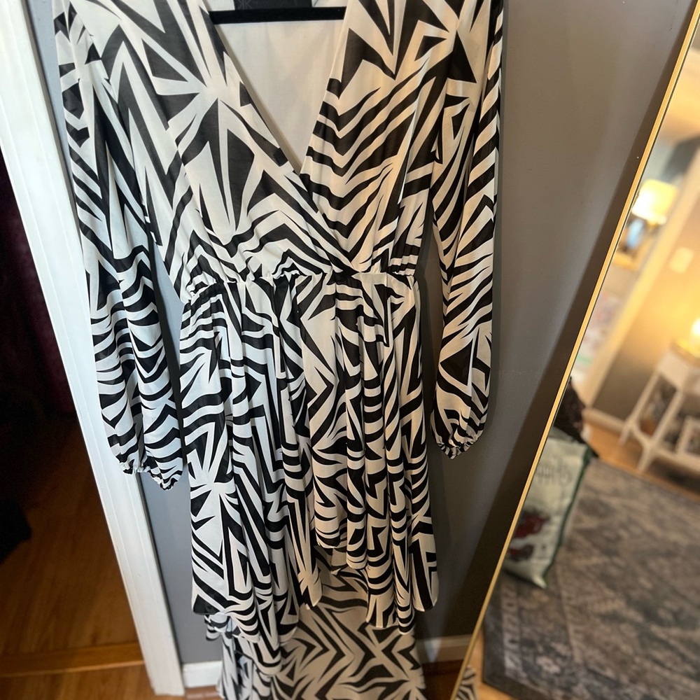 Kardashian Kollection Monochrome Abstract High Low Dress
